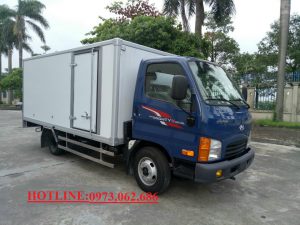 xe tải Hyundai N250SL thùng kín composite tải trọng 2.5 tấn